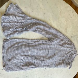 3/$15 Black White long Sleeve Top, M/L